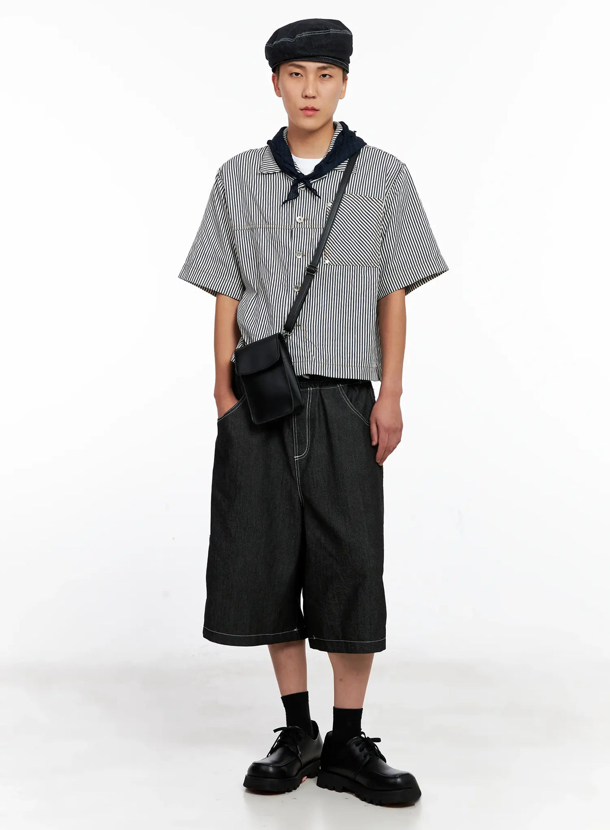 Theoeio | Minimalist Shoulder Bag
