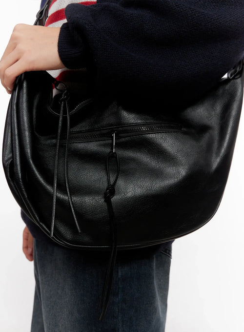 Elis | Crescent Crossbody Bag